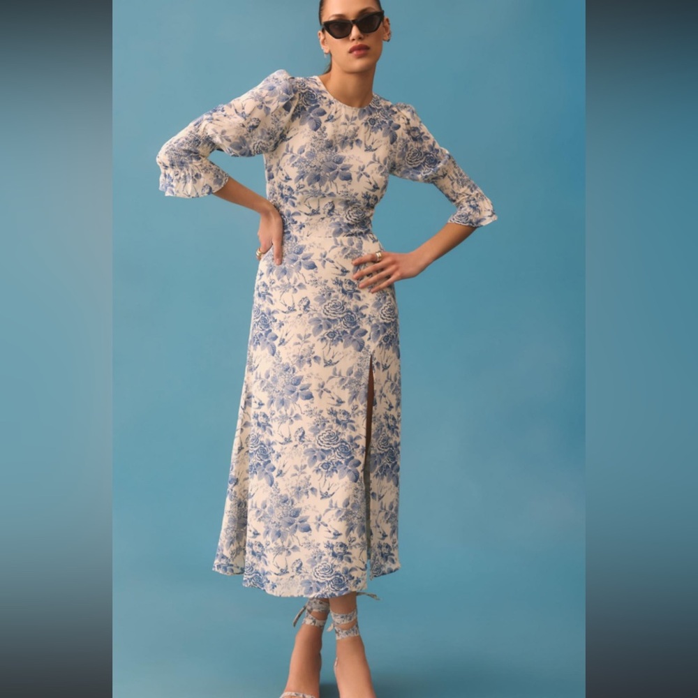 Reformation Carolena Midi Dress size 12, blue and white floral